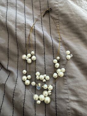 Elegant Multi-Strand Pearl Cluster Necklace - White